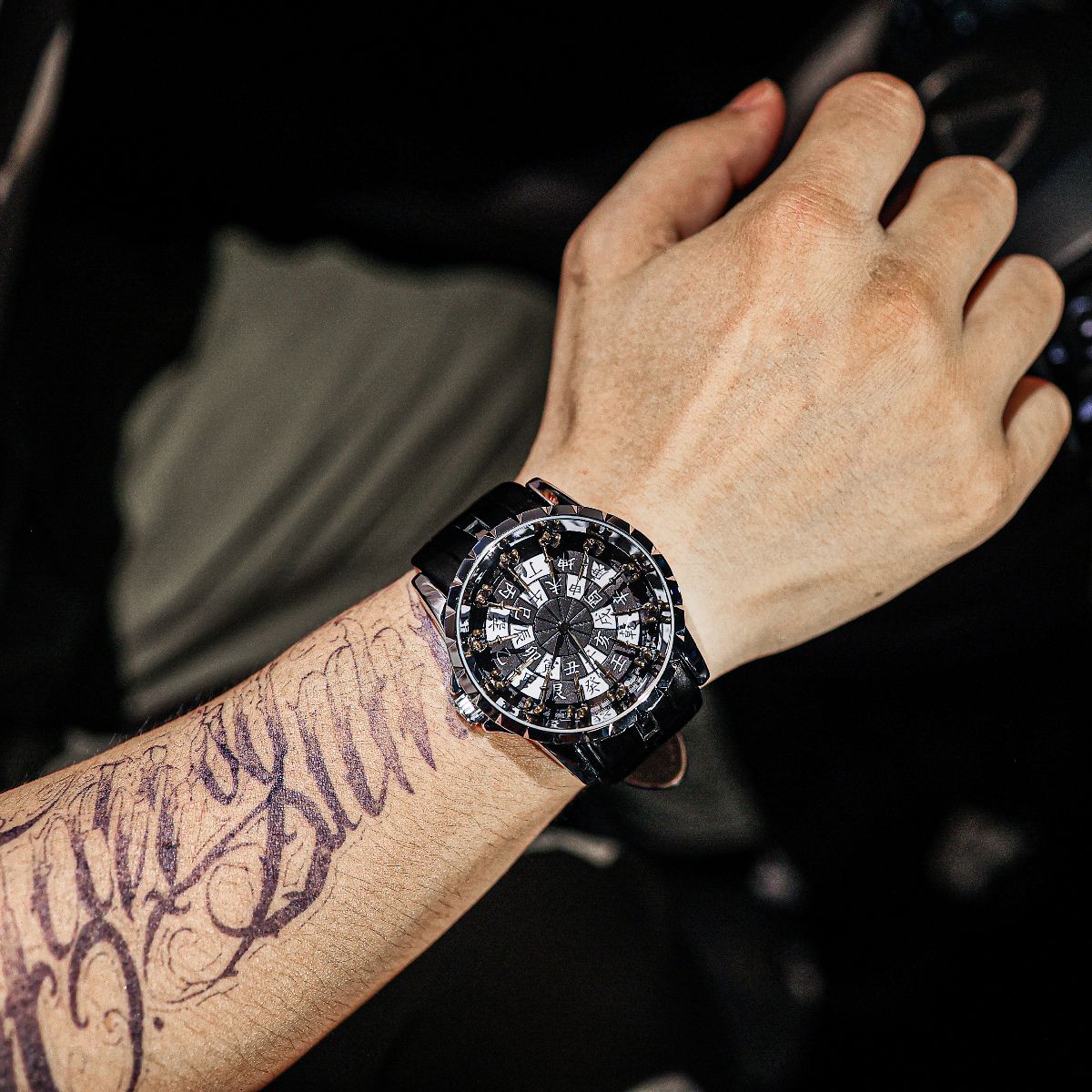 Jam Tangan Seri Knight Meja Bu - Table Watch Luxury ulasan dan harga