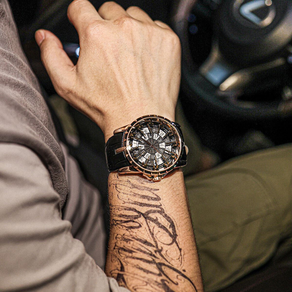 Jam Tangan Seri Knight Meja Bu - Table Watch Luxury ulasan dan harga